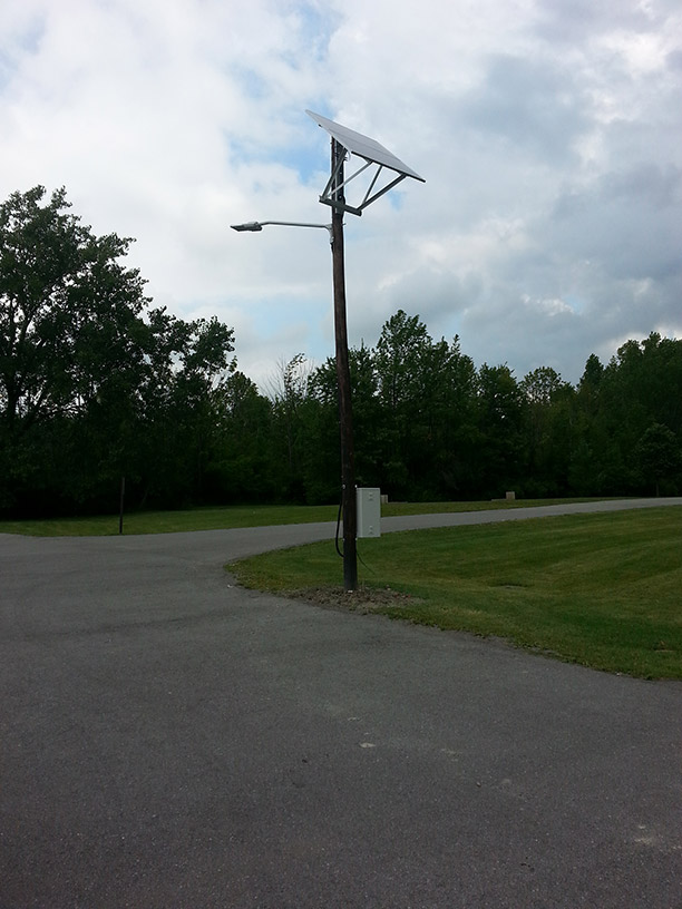 Utility-Pole-Mounted-Solar-Pwered-LED-Lighting-Wood-Utility-Pole-01