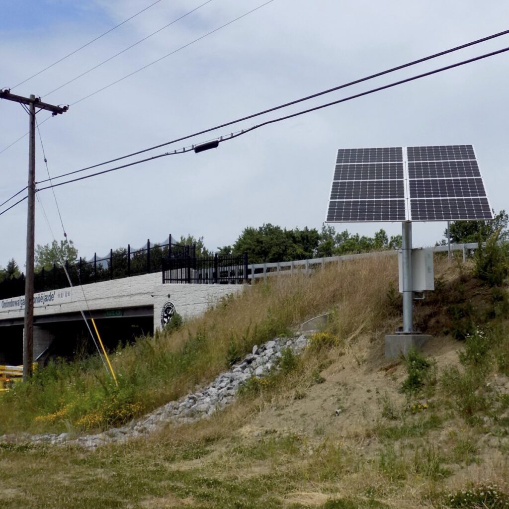 Pole mounted Solar Power System
